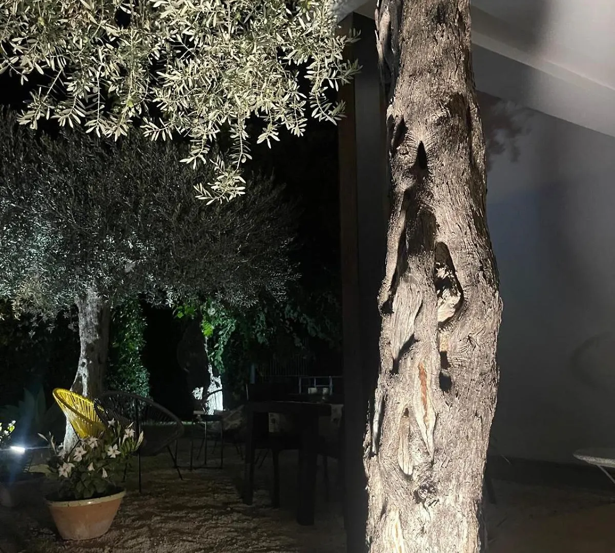 Demenna Suite Rocca di Caprileone 0*,